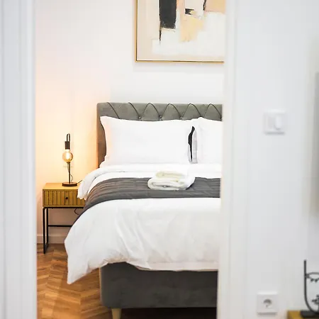 Lithos Boutique Residences *