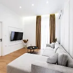 Lithos Boutique Residences Apartmán *